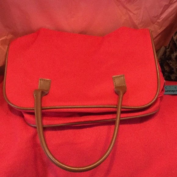 Red purse - Picture 4 of 4